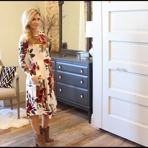 Ivory floral long sleeve midi dress with pockets